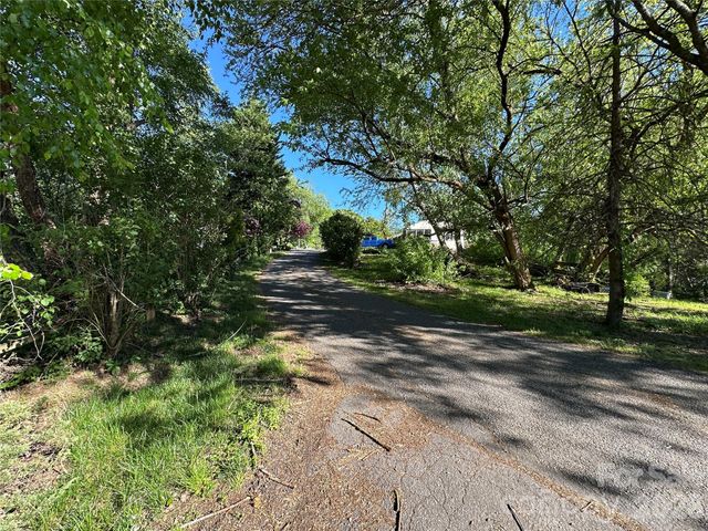 126 Ridgeline Road, Clyde, NC 28721