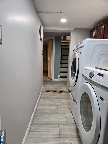 282 Harding Avenue 1st Fl, Teaneck, NJ 07666