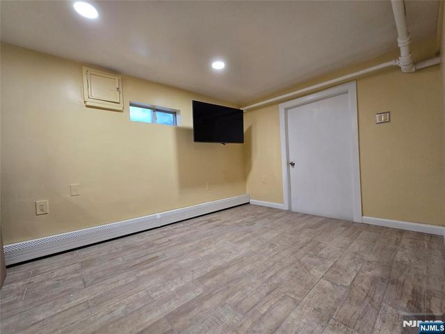 282 Harding Avenue 1st Fl, Teaneck, NJ 07666