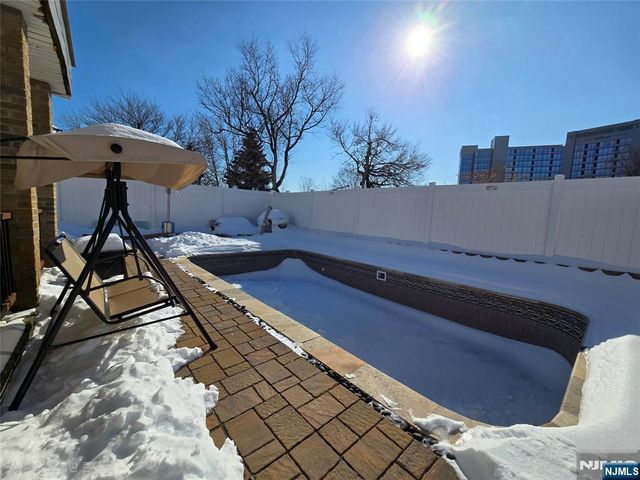 282 Harding Avenue 1st Fl, Teaneck, NJ 07666