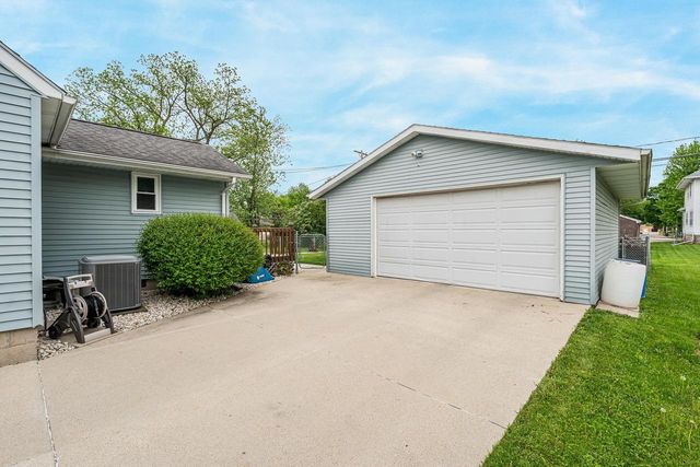 278 E 9TH STREET, Fond Du Lac, WI 54935