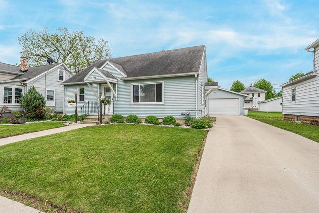 278 E 9TH STREET, Fond Du Lac, WI 54935