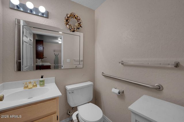 8837 E SUNLAND Avenue, Mesa, AZ 85208