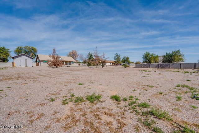 8837 E SUNLAND Avenue, Mesa, AZ 85208