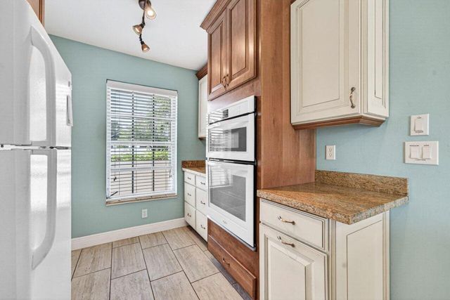 15640 Bottlebrush Circle, Delray Beach, FL 33484