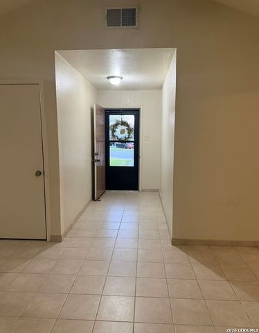6327 W Green Circle, San Antonio, TX 78233