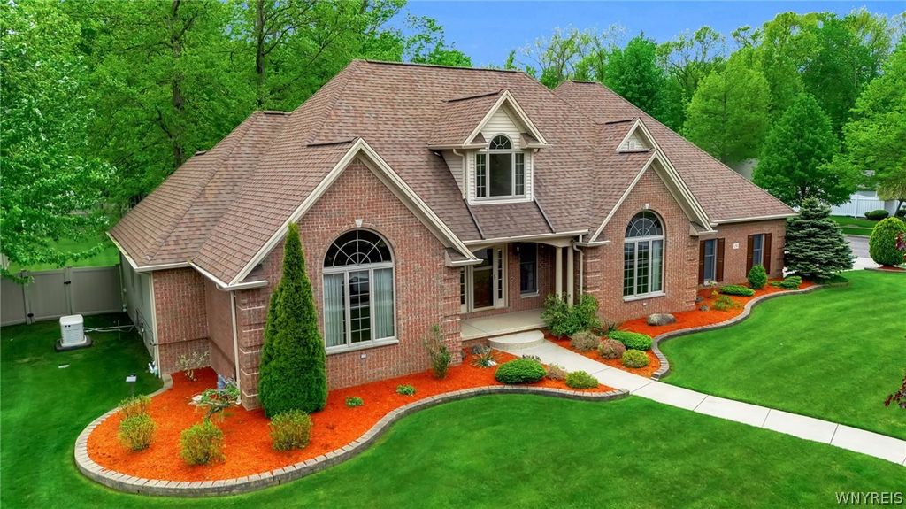 1230 Bowen Drive West, North Tonawanda, NY 14120