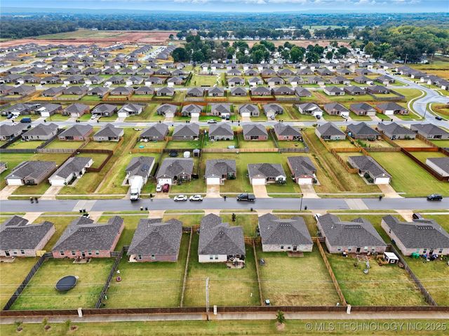 8407 E 161st Place S, Bixby, OK 74008