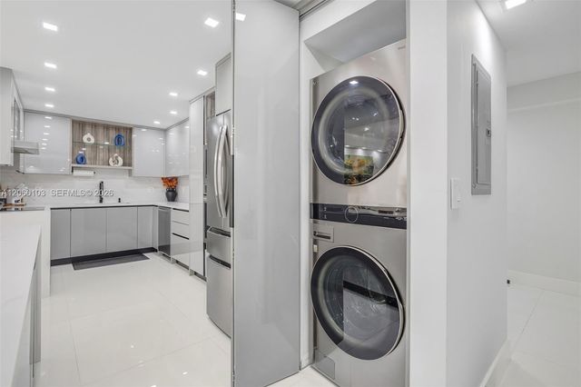 13953 Kendale Lakes Circle B205, Miami, FL 33183