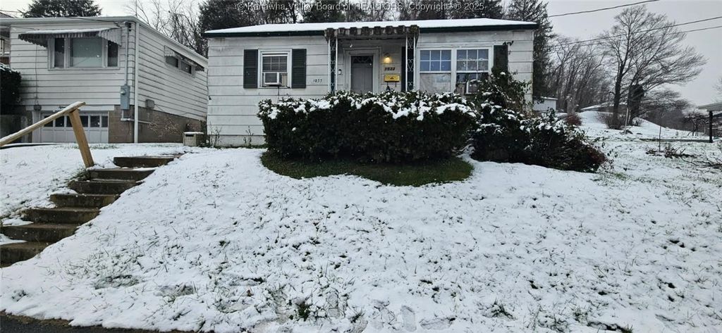 1533 Hoffman Avenue, Clarksburg, WV 26301