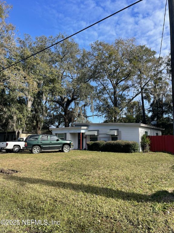 10559 LOYOLA Drive, Jacksonville, FL 32218