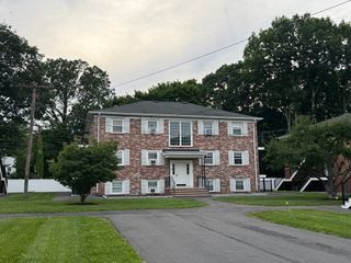 18 Austin Ct E, Saugus, MA 01906