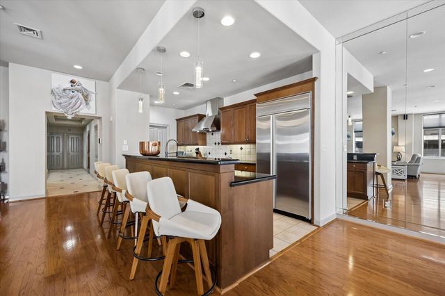 914 Main Street 801, Houston, TX 77002