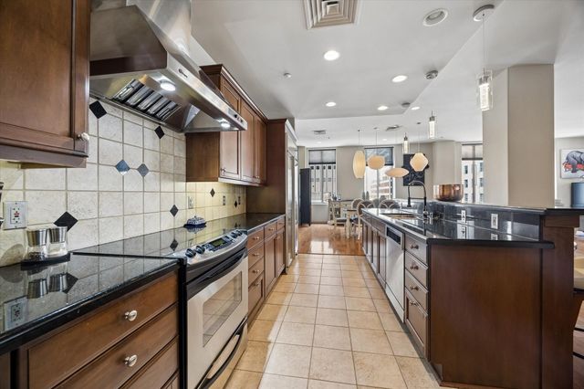 914 Main Street 801, Houston, TX 77002