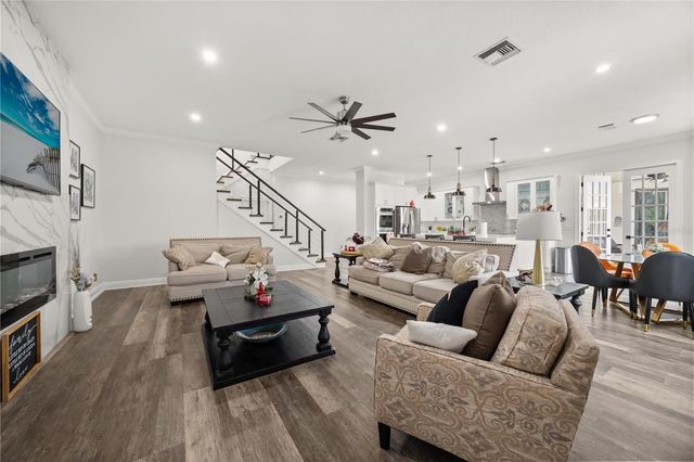 1746 CARILLON PARK DRIVE, Oviedo, FL 32765