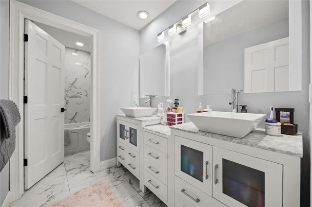 1746 CARILLON PARK DRIVE, Oviedo, FL 32765