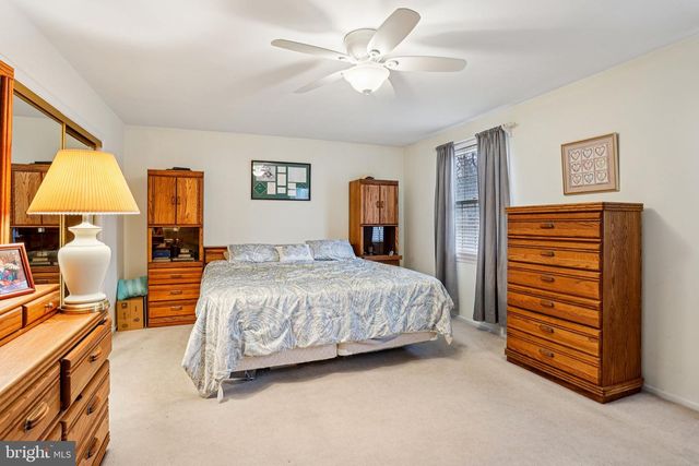 114 HEADWATER DR., Medford, NJ 08055