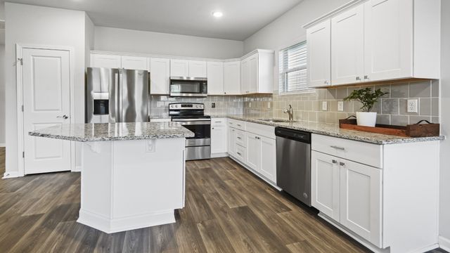 2021 Sercy Dr, Spring Hill, TN 37174