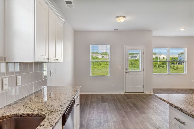 2021 Sercy Dr, Spring Hill, TN 37174