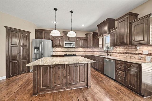 10318 N Fisk Avenue, Kansas City, MO 64154
