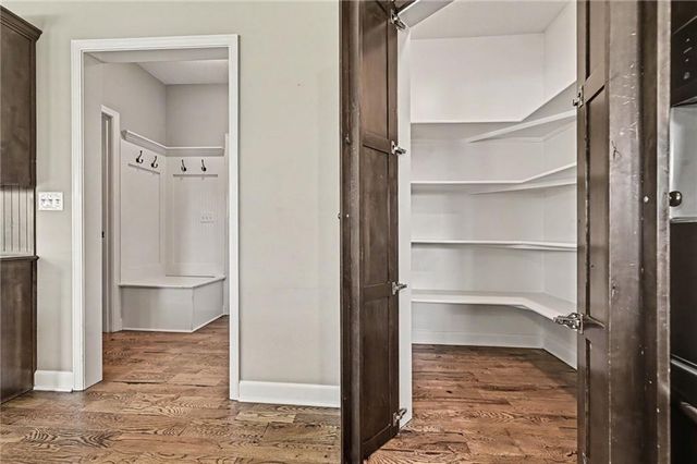 10318 N Fisk Avenue, Kansas City, MO 64154