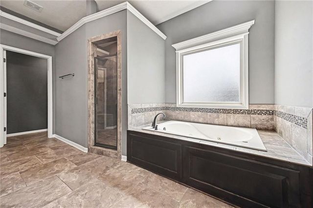 10318 N Fisk Avenue, Kansas City, MO 64154