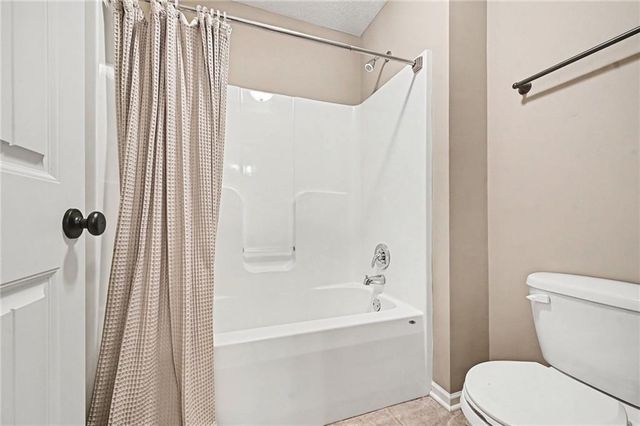 10318 N Fisk Avenue, Kansas City, MO 64154