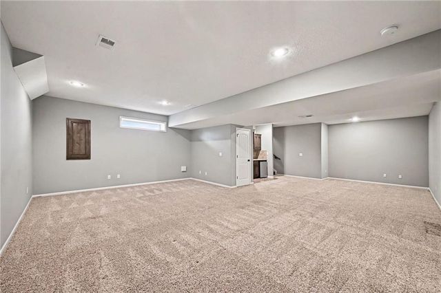 10318 N Fisk Avenue, Kansas City, MO 64154