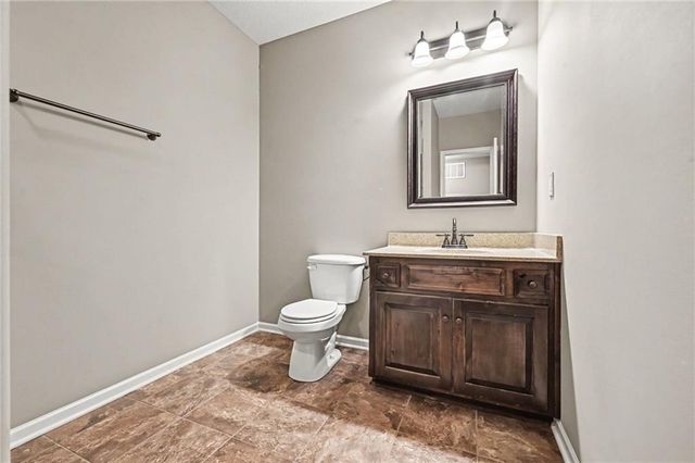 10318 N Fisk Avenue, Kansas City, MO 64154