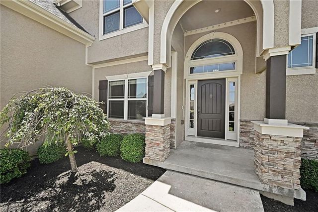 10318 N Fisk Avenue, Kansas City, MO 64154