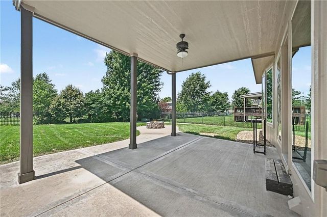 10318 N Fisk Avenue, Kansas City, MO 64154