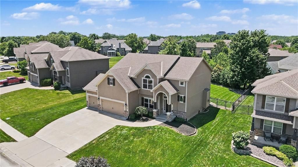 10318 N Fisk Avenue, Kansas City, MO 64154