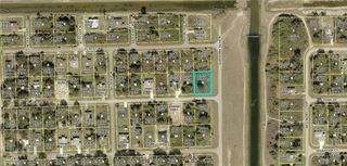2500 74th ST W, Lehigh Acres, FL 33971