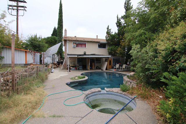 5018 Rimwood Dr, Fair Oaks, CA 95628