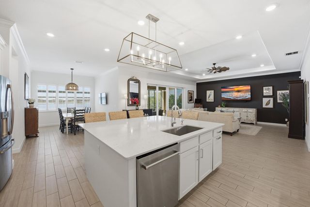 829 Hookline Circle, Loxahatchee, FL 33470