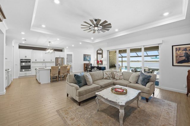 829 Hookline Circle, Loxahatchee, FL 33470