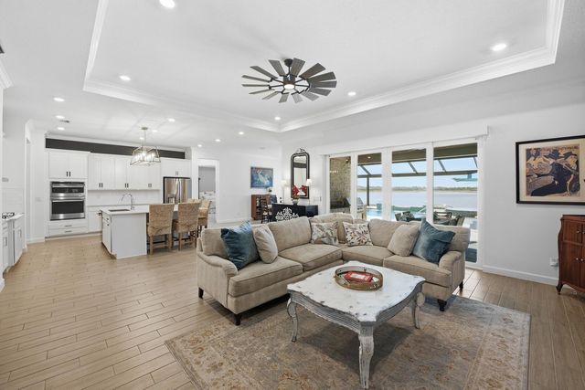 829 Hookline Circle, Loxahatchee, FL 33470