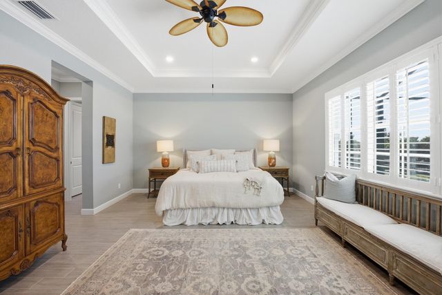 829 Hookline Circle, Loxahatchee, FL 33470