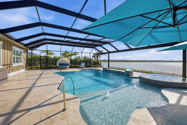 829 Hookline Circle, Loxahatchee, FL 33470