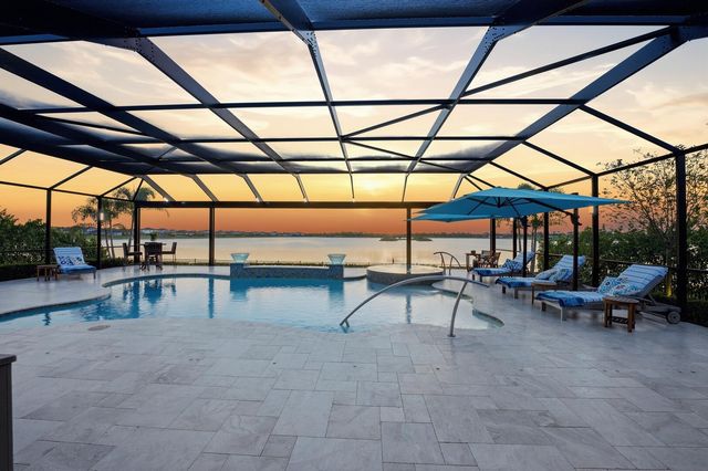 829 Hookline Circle, Loxahatchee, FL 33470