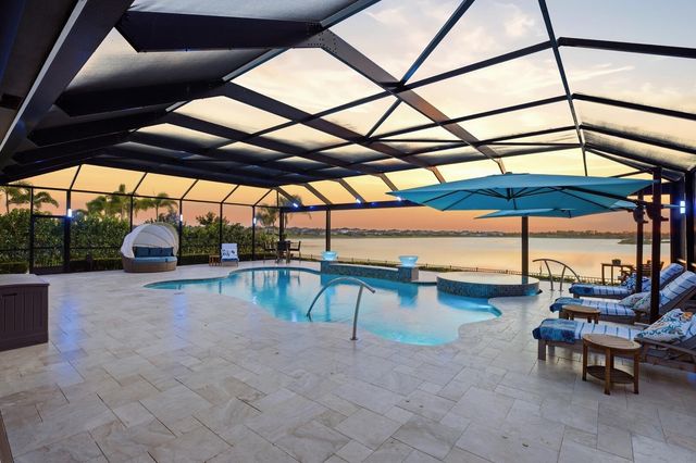 829 Hookline Circle, Loxahatchee, FL 33470