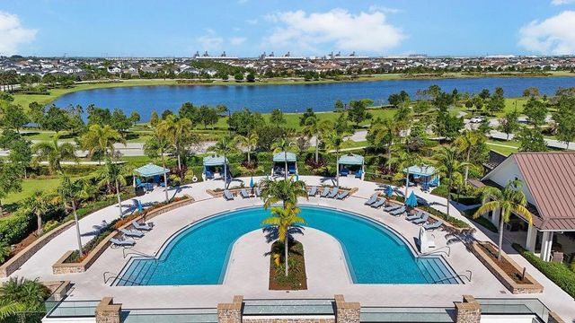 829 Hookline Circle, Loxahatchee, FL 33470