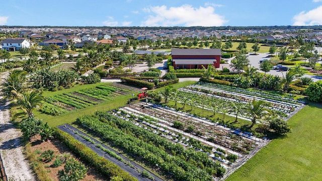 829 Hookline Circle, Loxahatchee, FL 33470