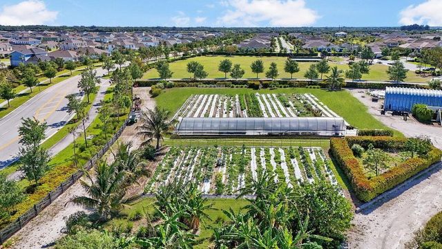 829 Hookline Circle, Loxahatchee, FL 33470