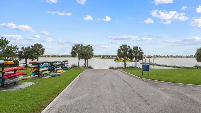 829 Hookline Circle, Loxahatchee, FL 33470