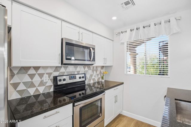 602 W Hononegh Drive 1, Phoenix, AZ 85027