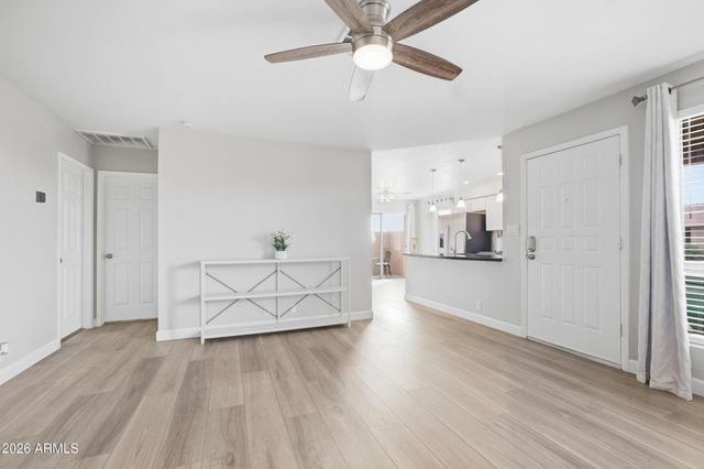 602 W Hononegh Drive 1, Phoenix, AZ 85027