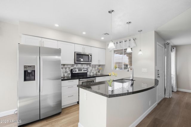 602 W Hononegh Drive 1, Phoenix, AZ 85027
