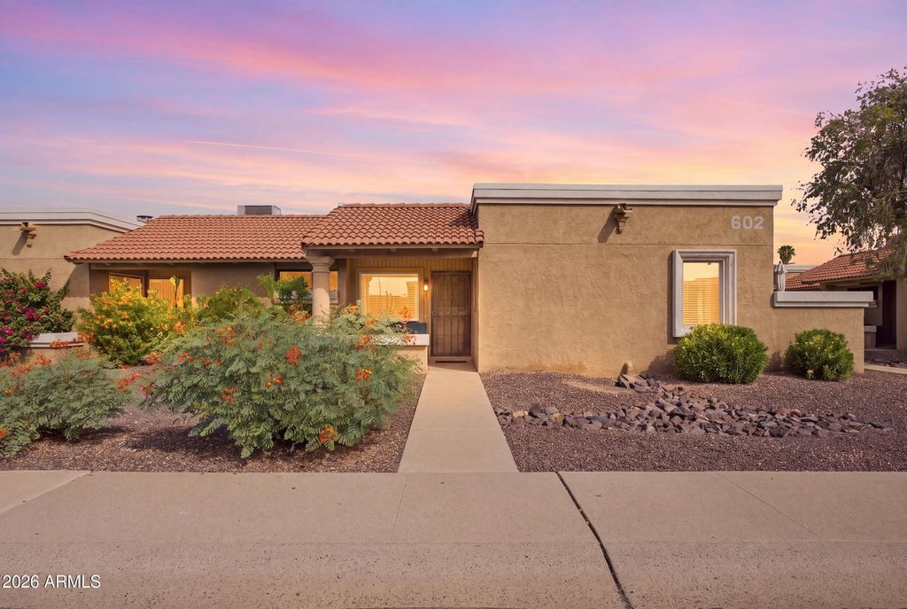602 W Hononegh Drive 1, Phoenix, AZ 85027