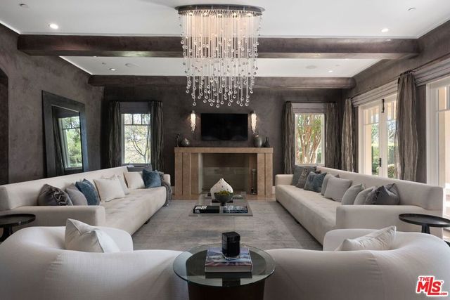 8 Beverly Ridge Terrace, Beverly Hills, CA 90210